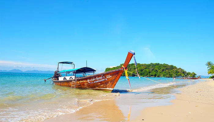 Chiang Mai's Awesome Golden Beaches... *cough*